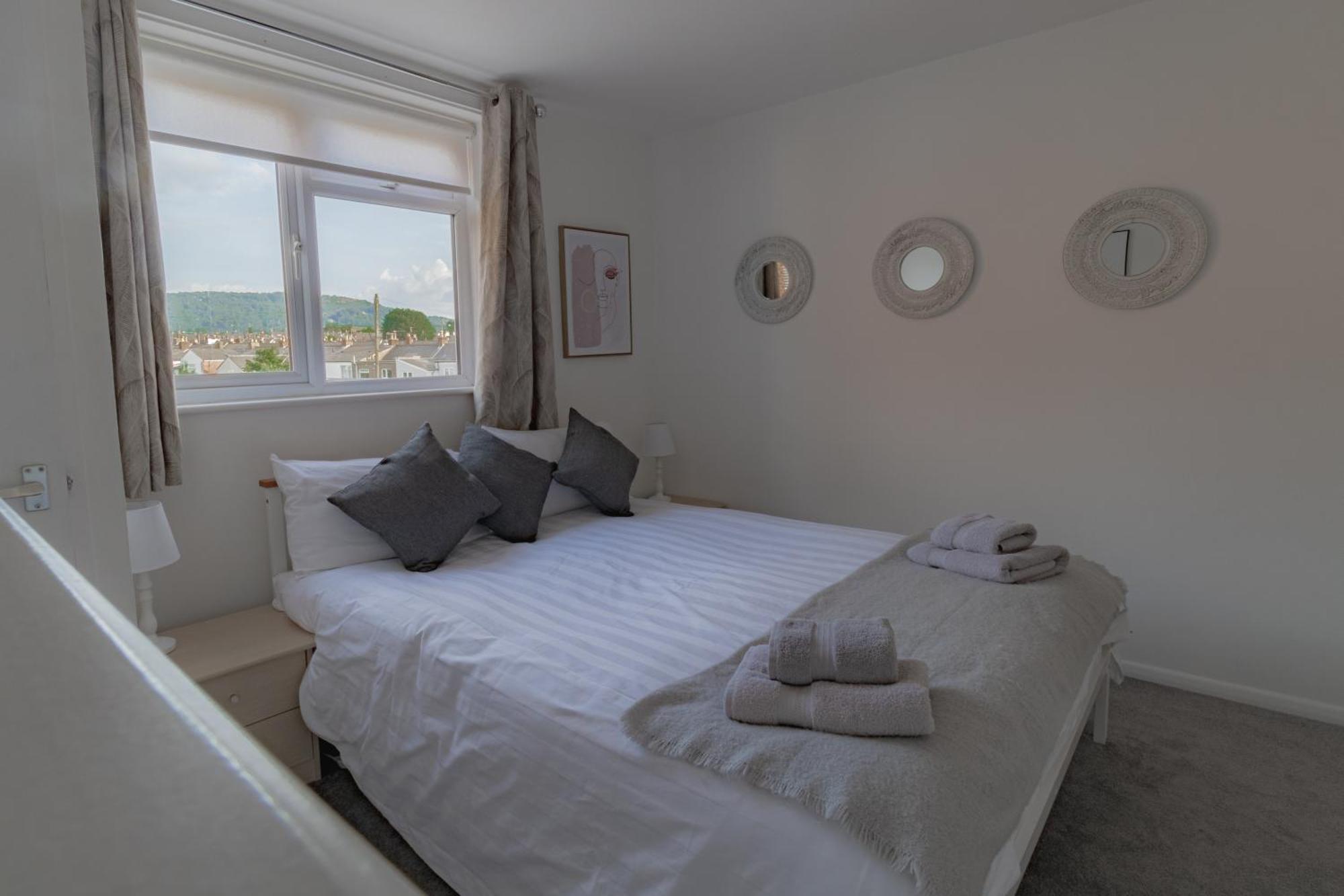 Fabulous, Vibrant, Town House, Central Bath Road Cheltenham Buitenkant foto