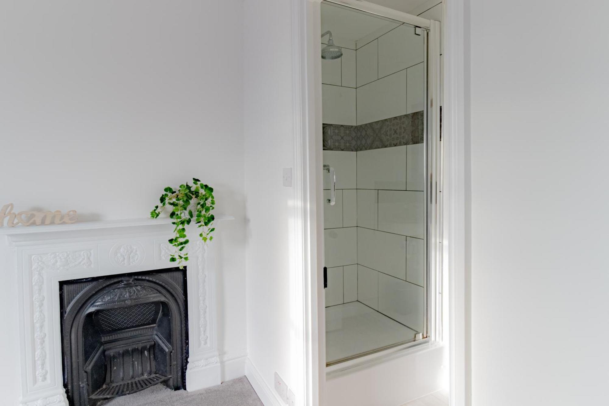 Fabulous, Vibrant, Town House, Central Bath Road Cheltenham Buitenkant foto